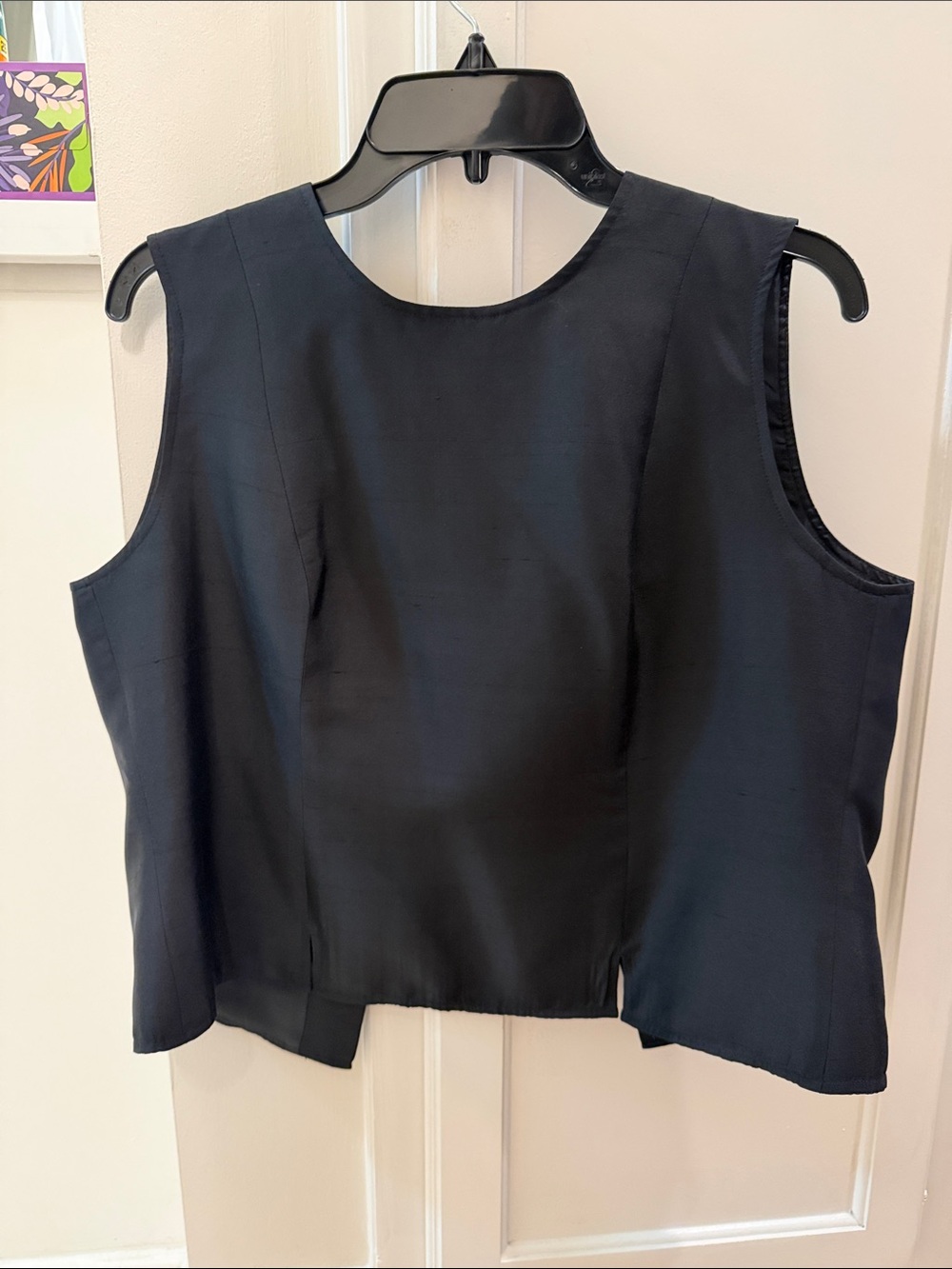 Silk Sleeveless Round-Neck Women's Top in Black